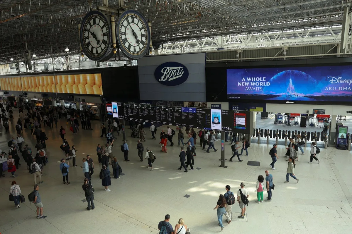 Signal Failure Causes Travel Chaos at London Waterloo