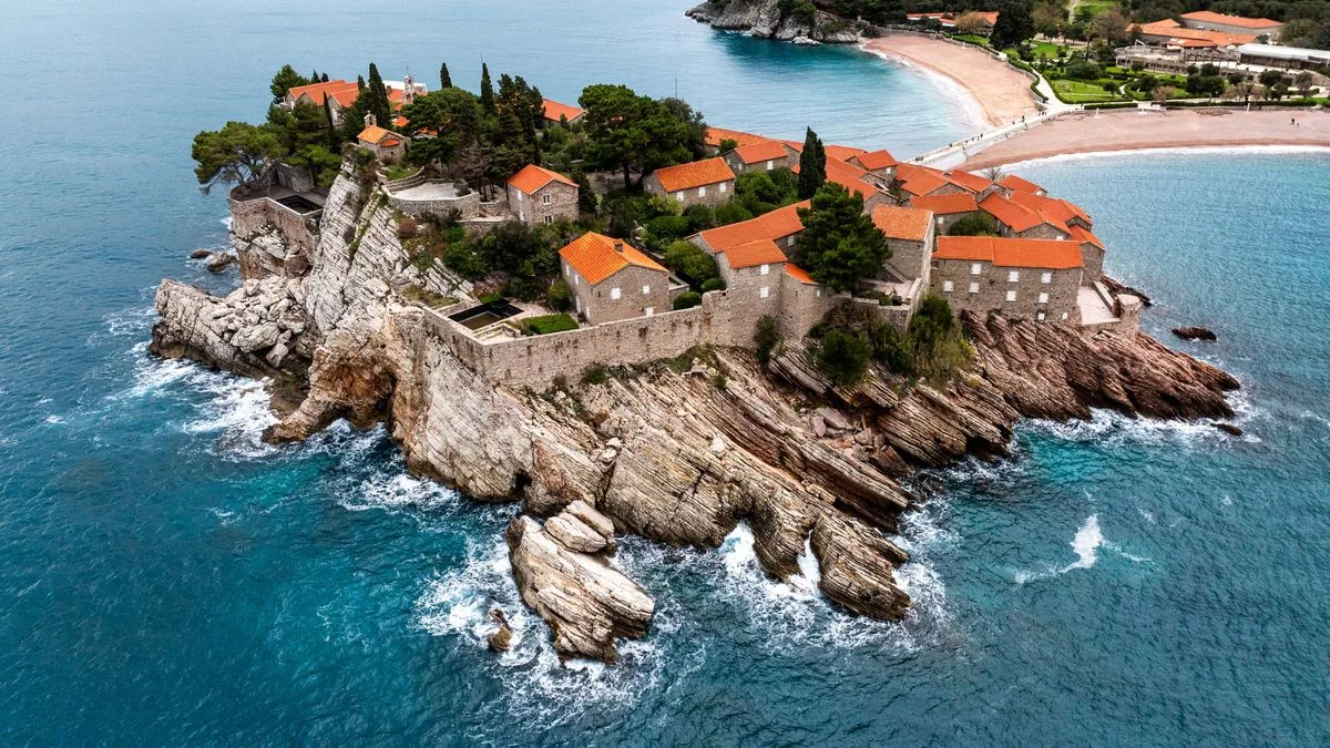 Simon Calder Names Top Affordable European Holiday Spots for Summer 2026
