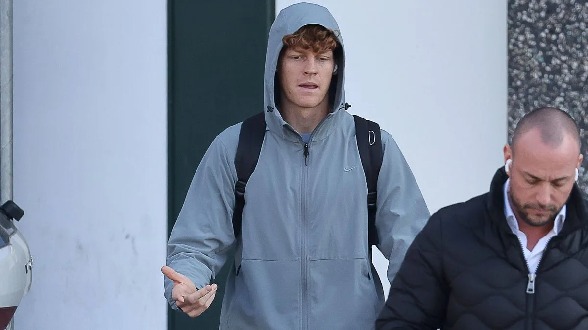 Sinner Criticised for Private Jet to Wimbledon