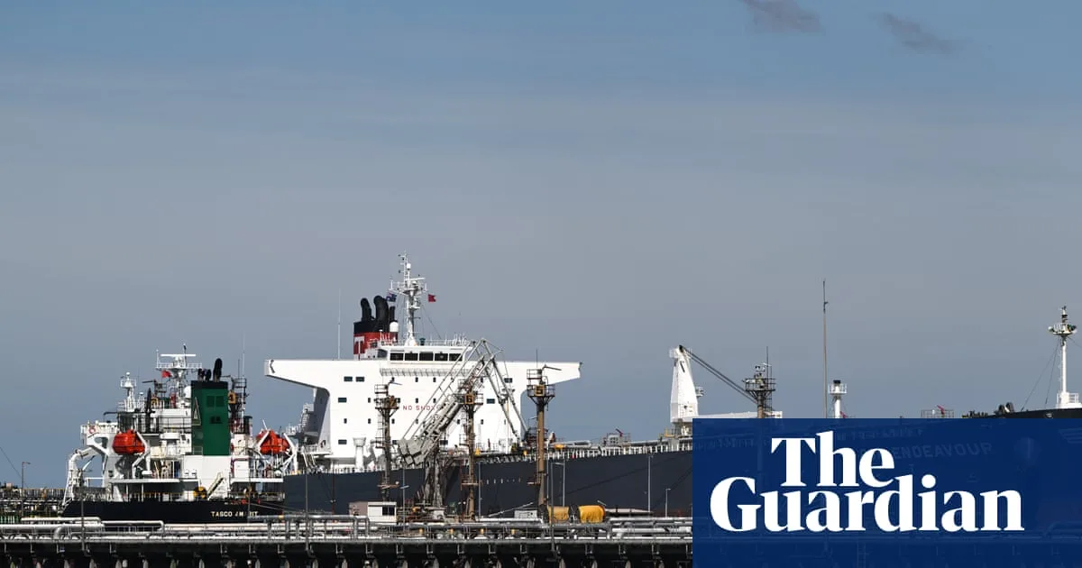 Six Oil Tankers to Australia Cancelled as Bowen Warns of Supply Bumps
