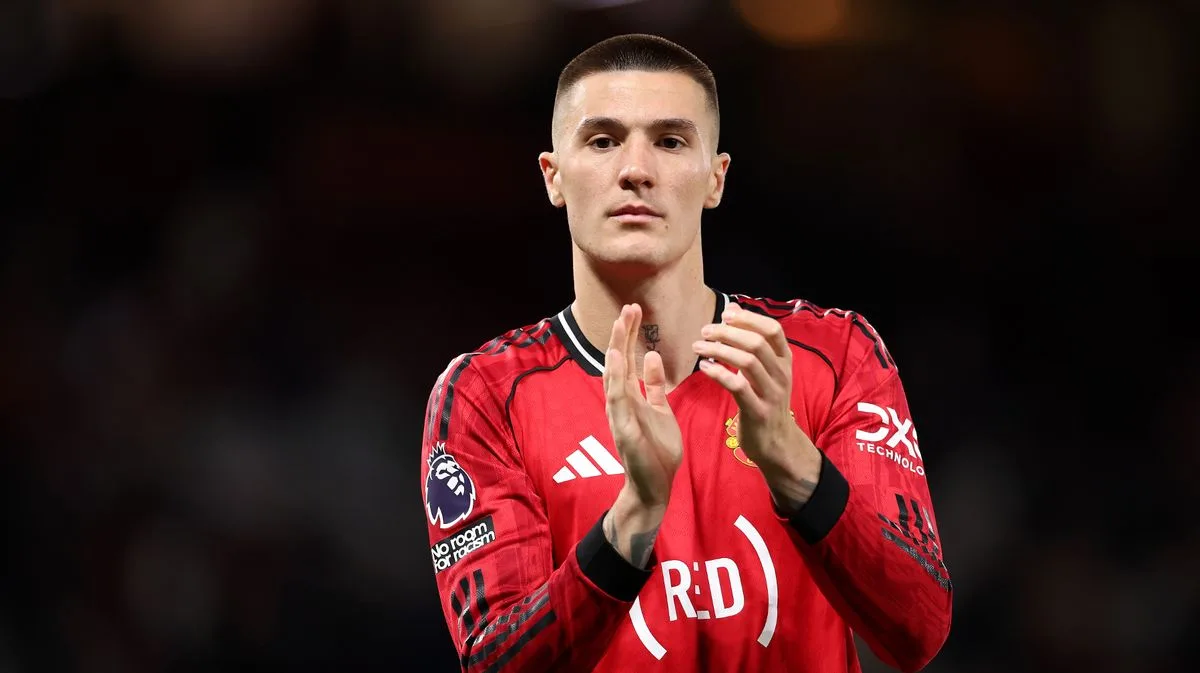 Slovenia Boss Slams Man Utd Handling Of Sesko Injury