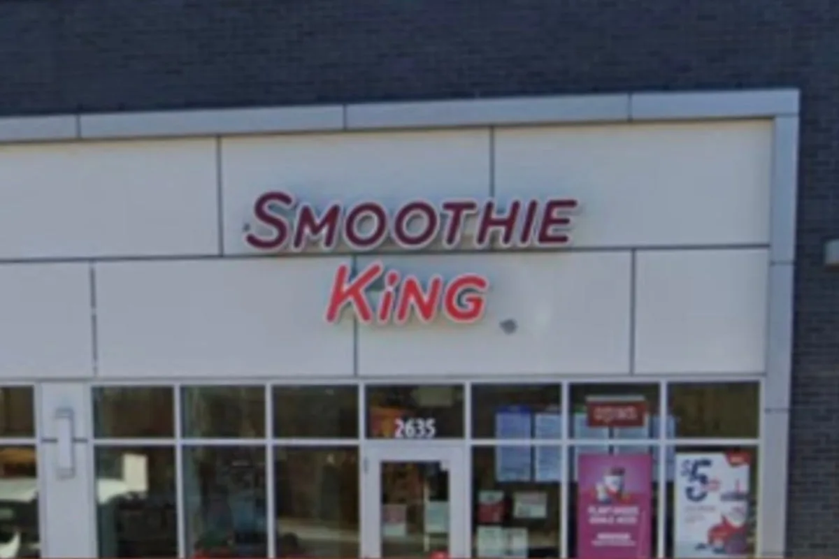 Smoothie King Fires Two Employees Over Trump Hoodie Refusal