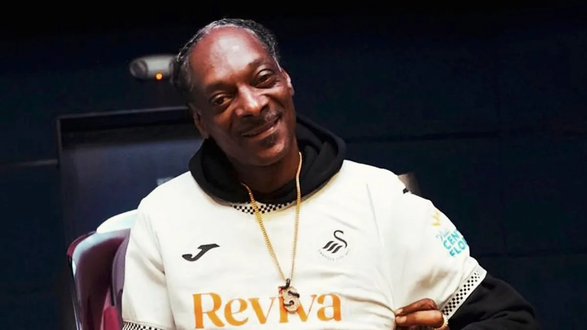 Snoop Dogg Arrives in Swansea for First Visit as Minority Owner