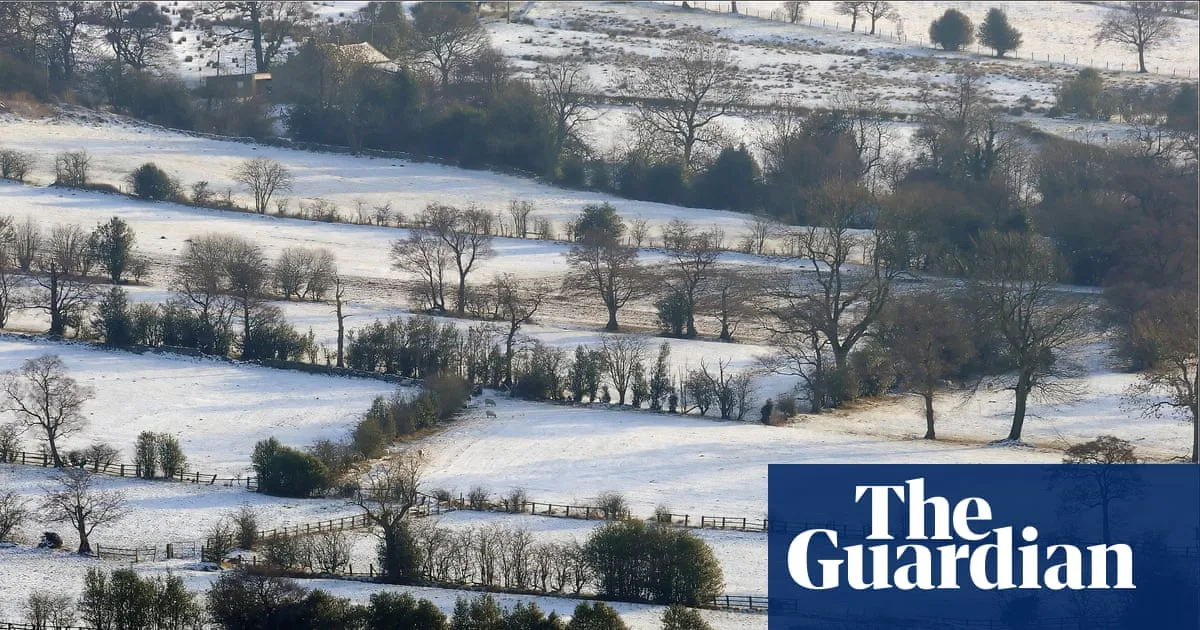 White Christmas Possible but Unlikely as Met Office Predicts Wintry Flurries