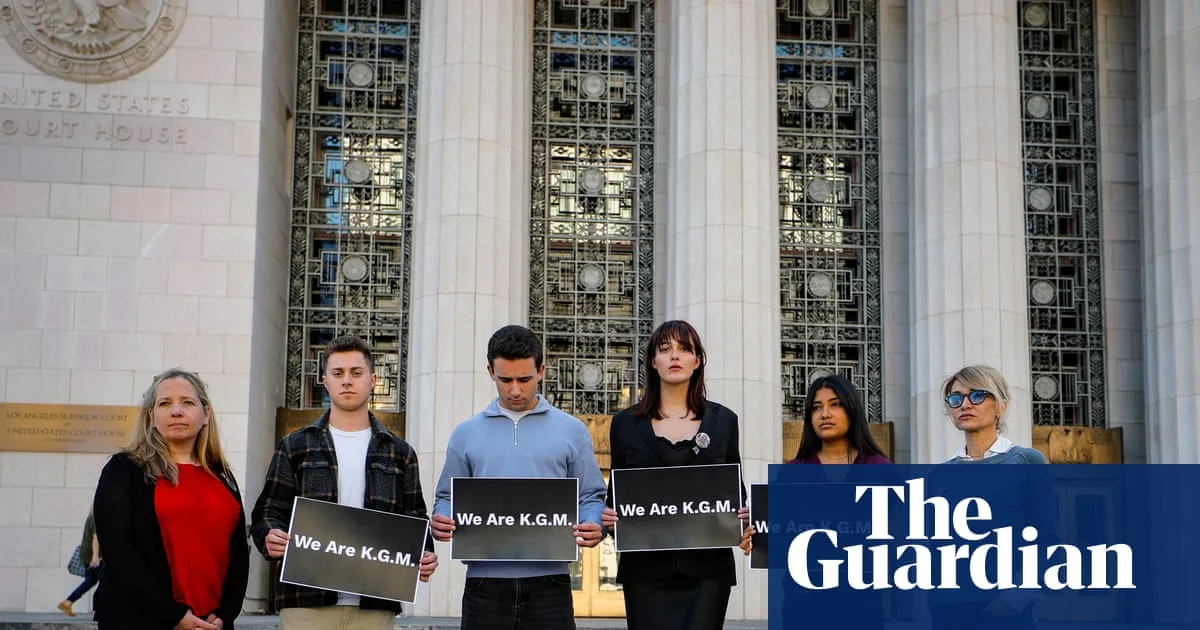 Woman Testifies She Was Online All Day in Social Media Addiction Trial