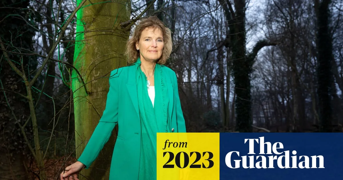 Sole Survivor of 1992 Plane Crash Recalls Crawling Through Jungle for 40 Hours