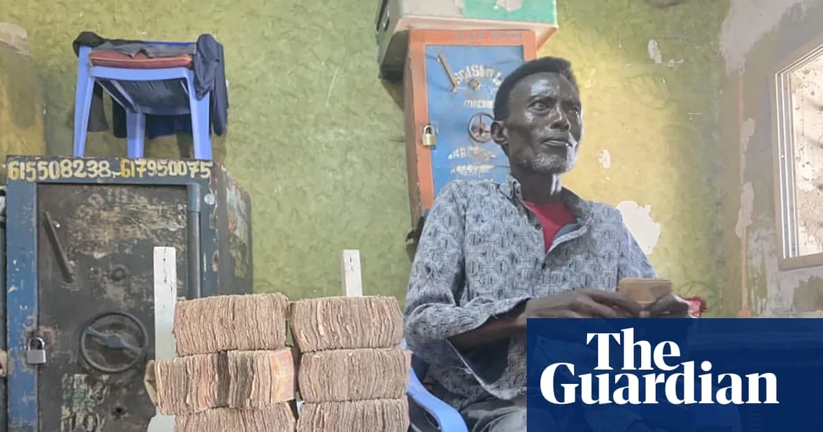 Somalia's Shilling Rejection Worsens Poverty Crisis