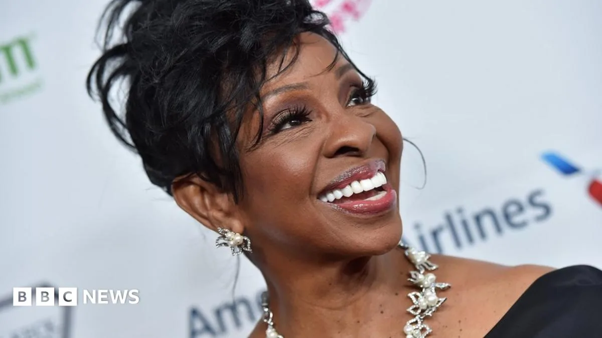 Gladys Knight Defends Super Bowl National Anthem Performance Amid Protests