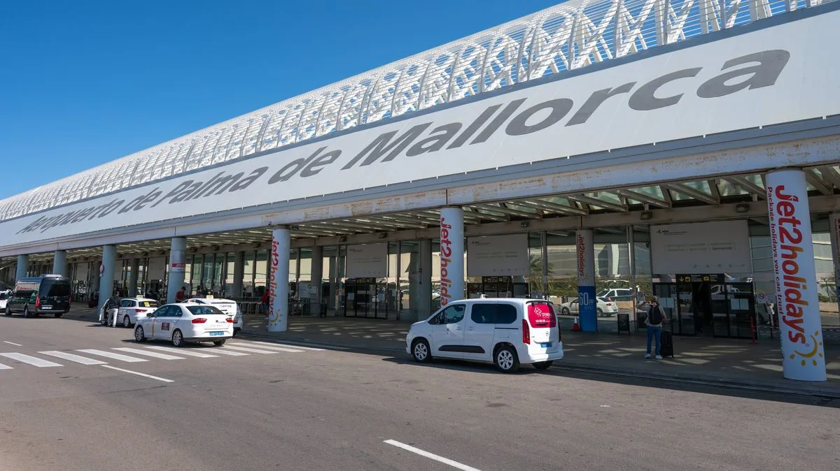 Spain Airport Strikes Threaten UK Tourists' Easter Getaways
