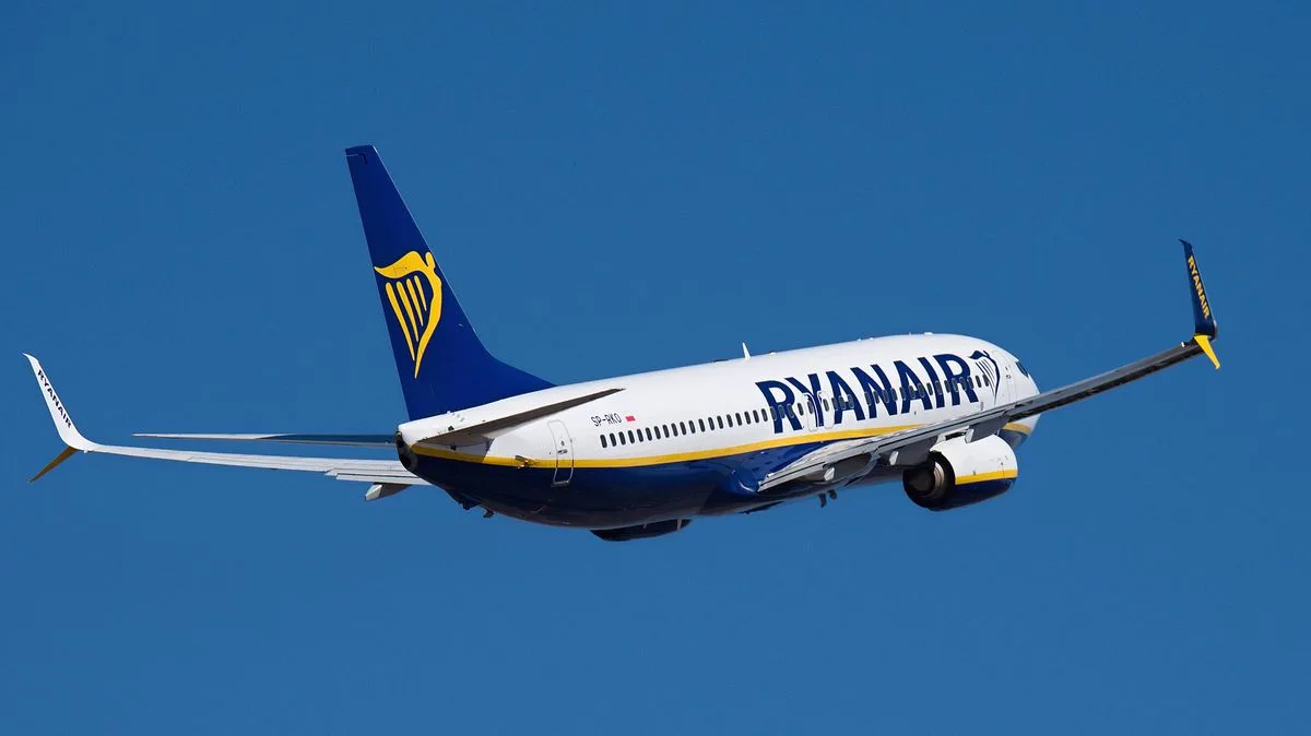 Spanish Airport Closure: All Flights Cancelled for Maintenance
