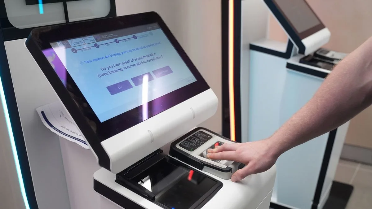 Palma Airport Introduces Dedicated Lanes for British Travellers Amid EES Delays