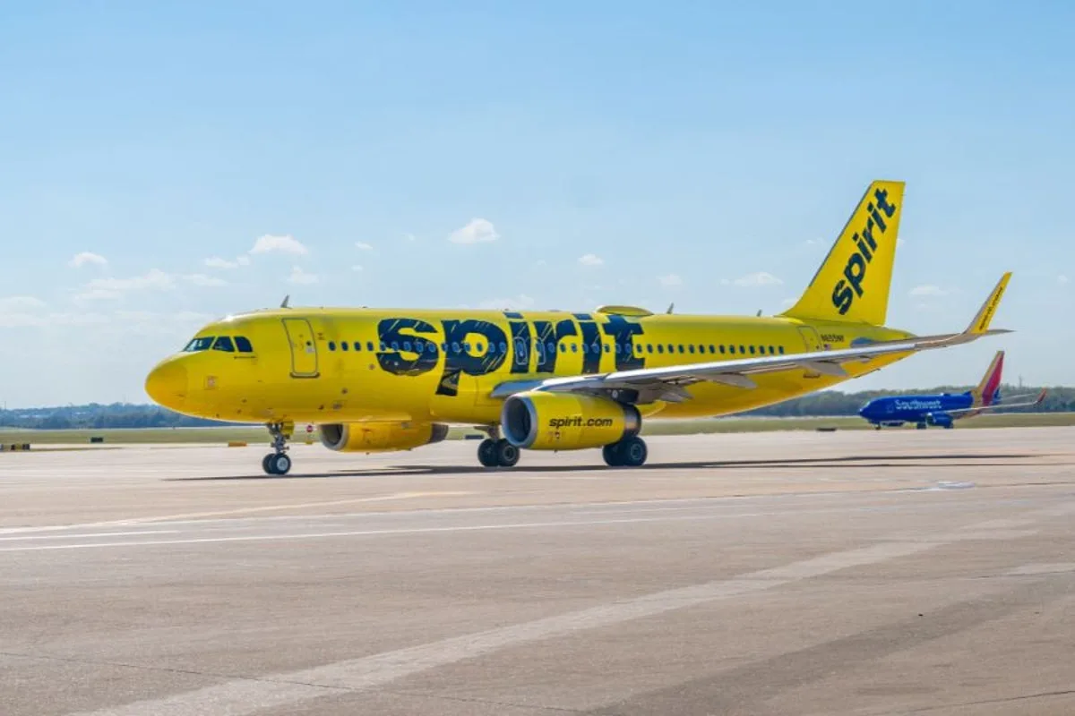 Spirit Airlines warns of potential shutdown amid weak travel demand