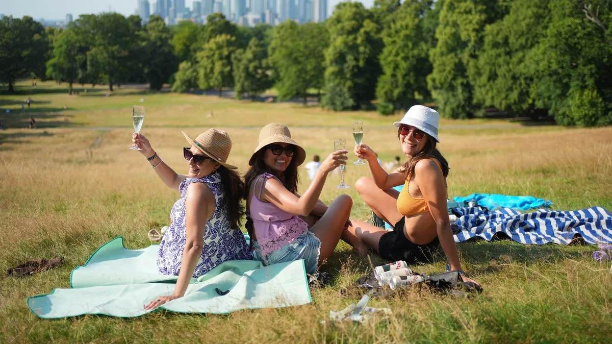 UK Weather Maps Turn Red as Temperatures Set to Soar to 27C in Two Weeks
