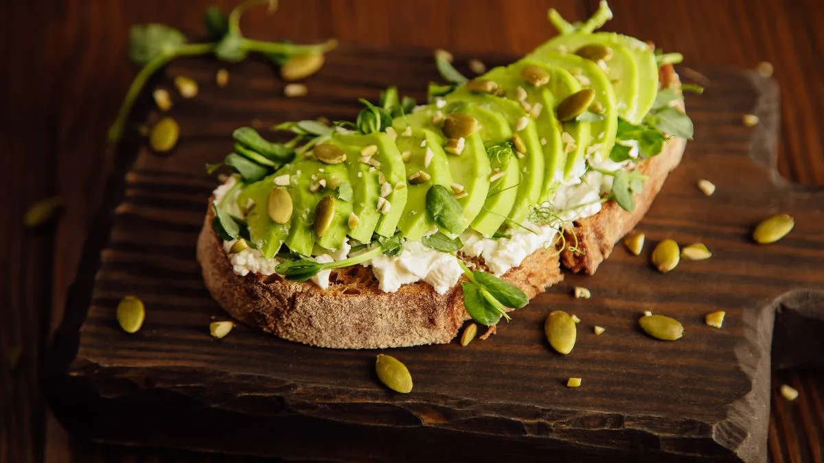Sprinkle This 1 Ingredient On Avocado Toast For Buttery Flavour