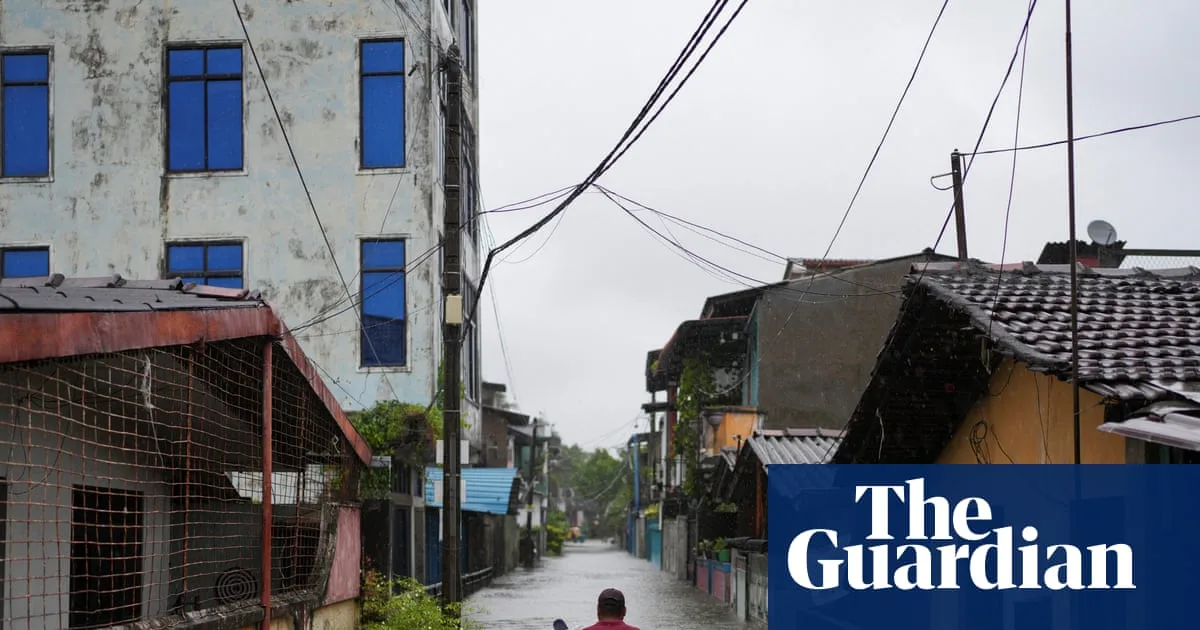 Sri Lanka Storm Kills 31 Triggers Mass Evacuations