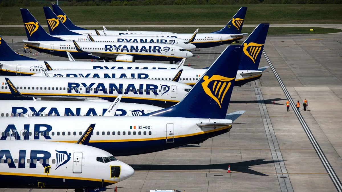Stansted Airport Suspends All Flights After Runway Closed Due to Snow