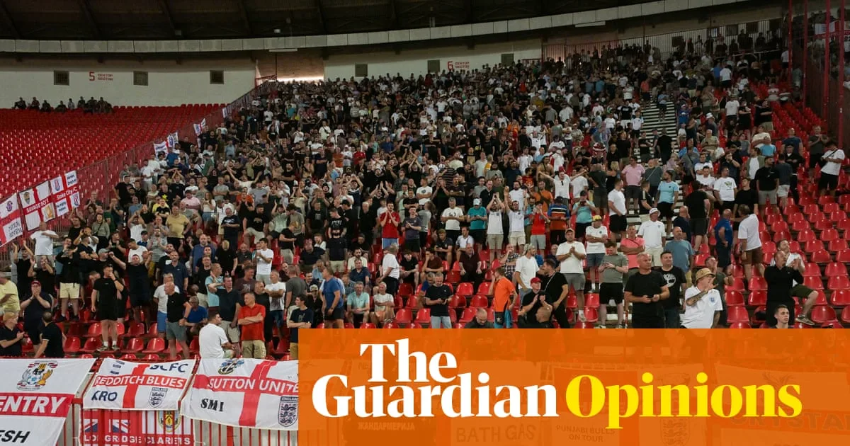 Starmer Becomes First PM to Be 'The Enemy' as England Fans Unite in Chants of Discontent