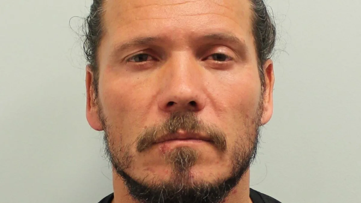 Stephen Lawrence suspect Jamie Acourt earns £3,600 a month as courier after prison release