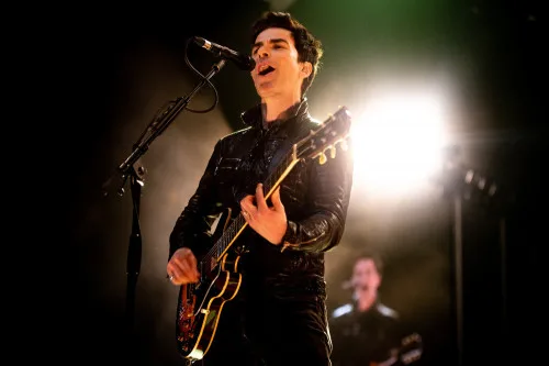 Stereophonics Cancel Australia and Dubai Shows After Kelly Jones Displaces Jaw Joint