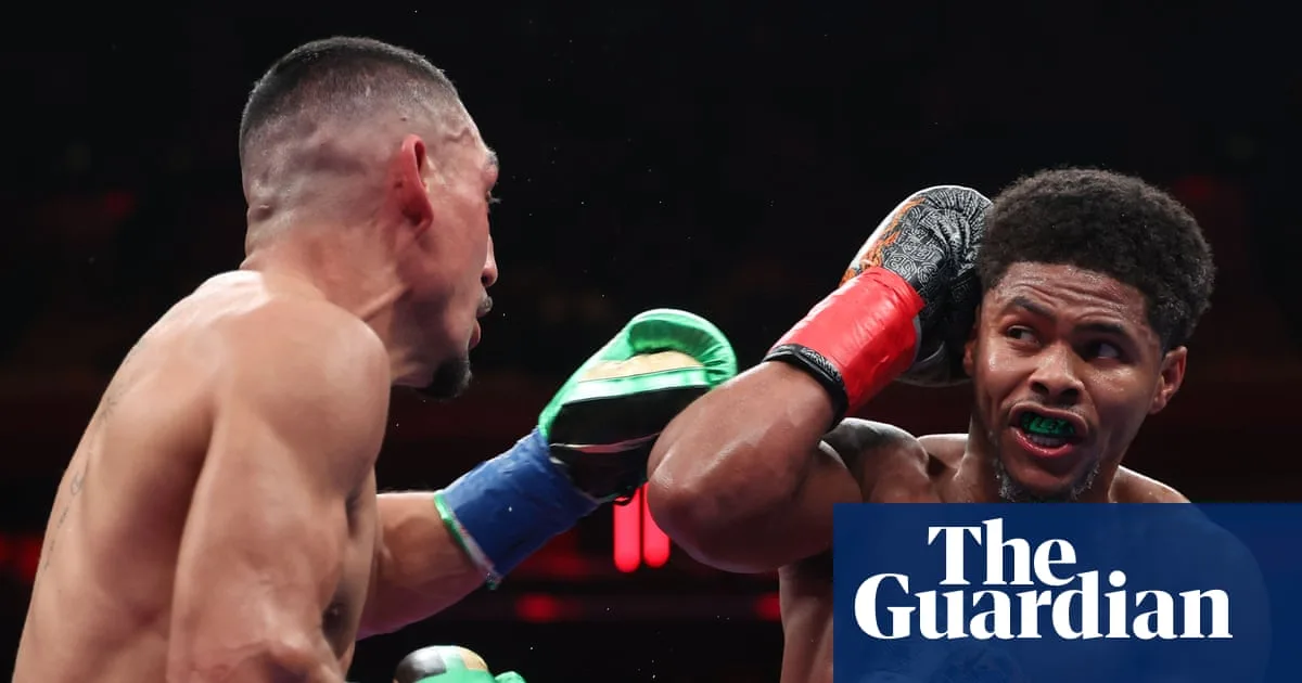 Stevenson Outclasses Lopez To Become Four-Division Champion In Garden Masterclass