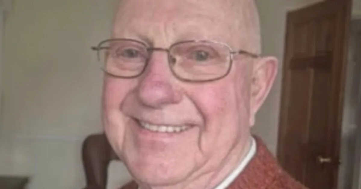 Strangers Pay for Widower's 86th Birthday Dinner in Warrington