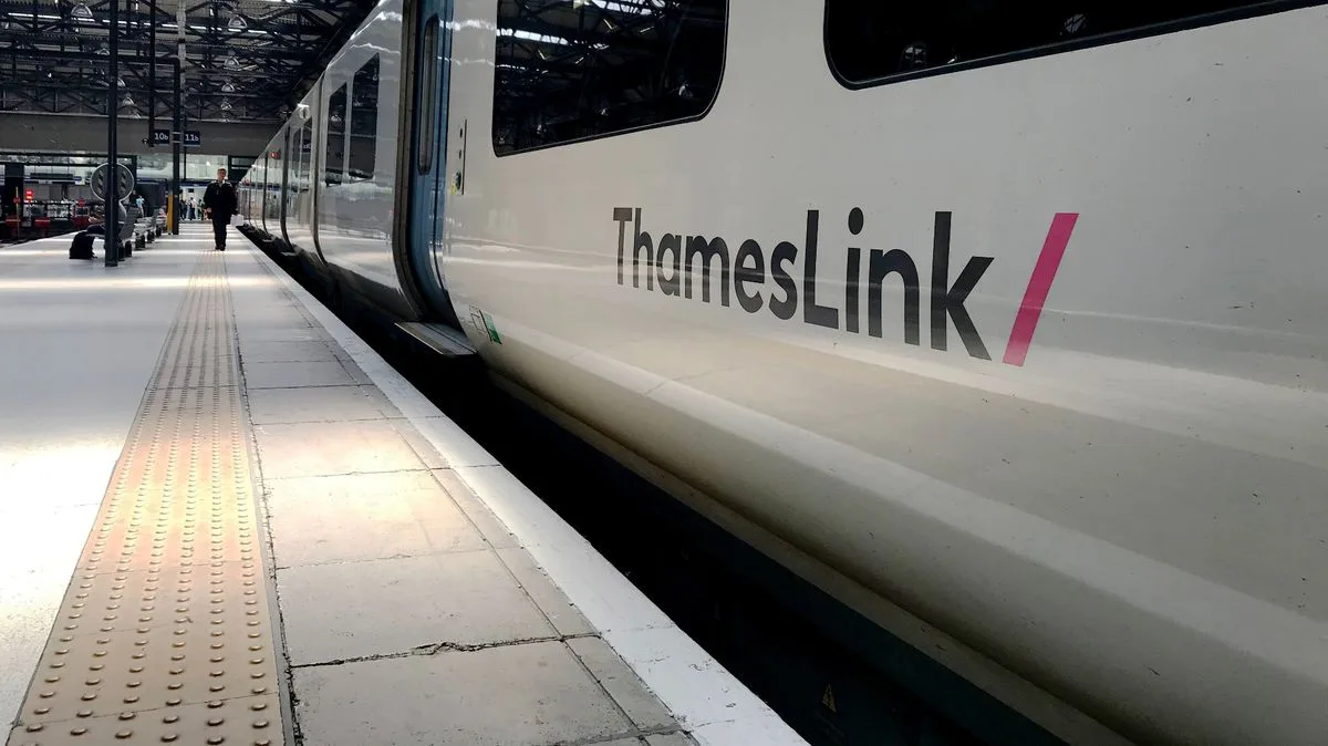 Knife Fight at Streatham Common Station Disrupts Thameslink Services