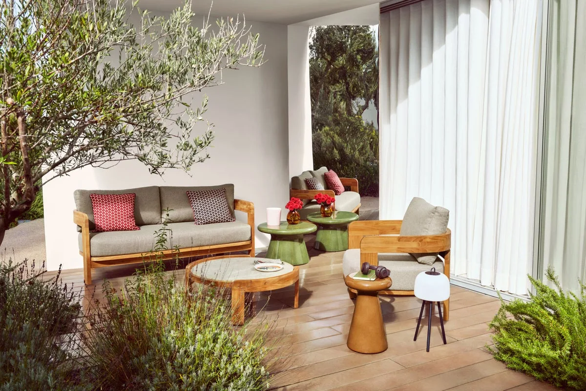 Stylish Garden Sets and Tableware for Summer Entertaining