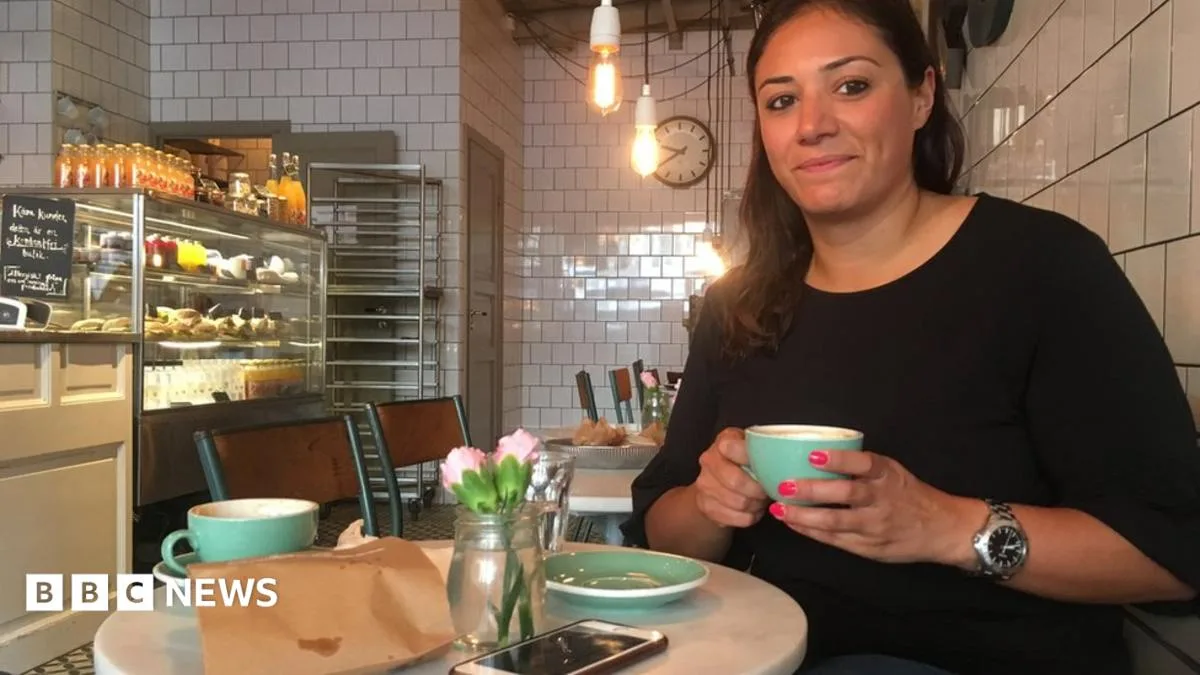 Sweden Targets Fully Cashless Society By 2030