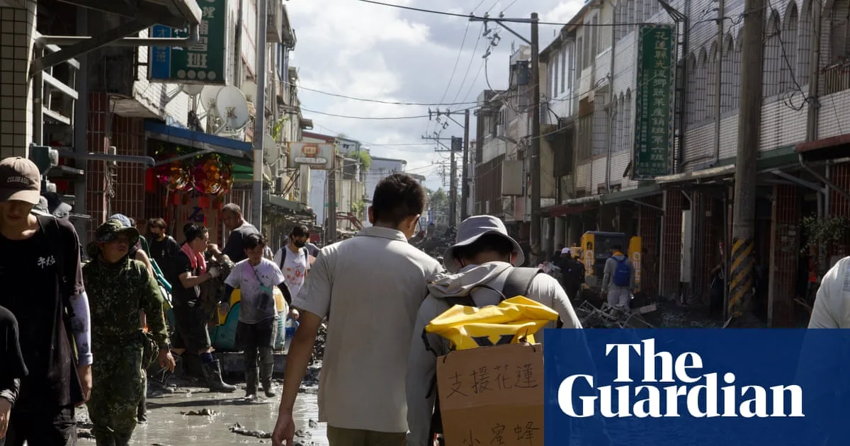 Thousands of Volunteers Flood Taiwan Town for Post-Typhoon Clean-Up