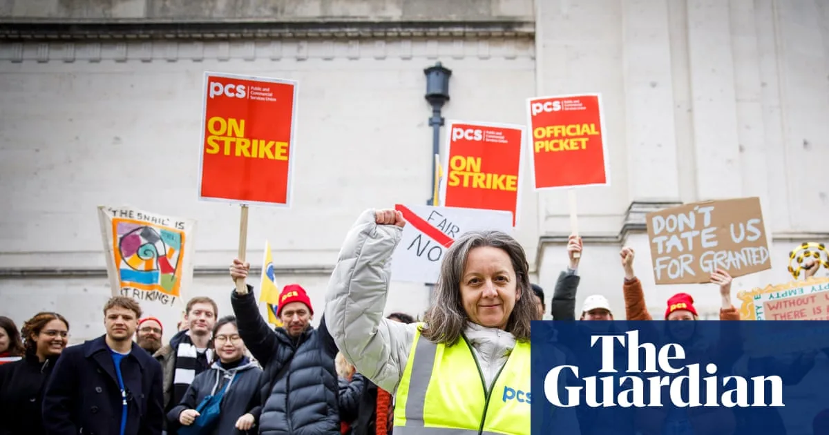 Tate Staff Stage Week-Long Strike Over Pay Dispute