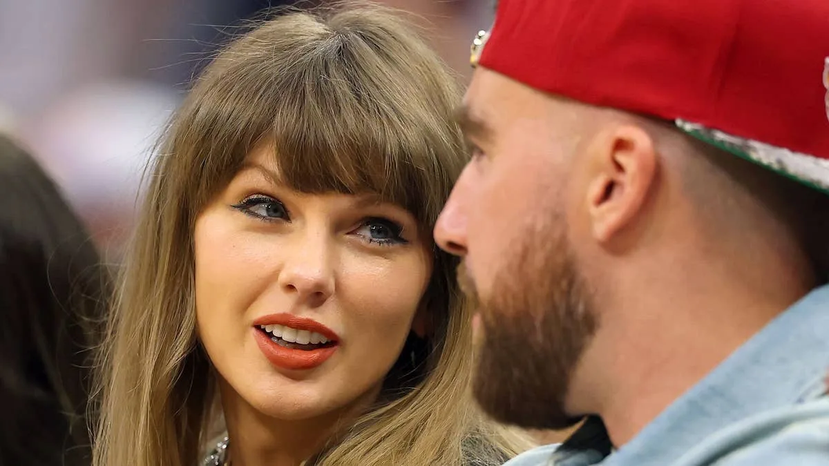 Taylor Swift and Travis Kelce Pack on PDA at NBA Courtside Date Night