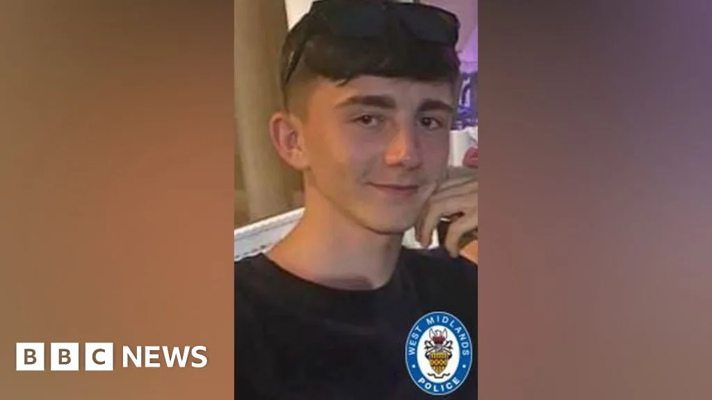 Teenager Dies in Stolen Car Crash After Police Pursuit in Walsall