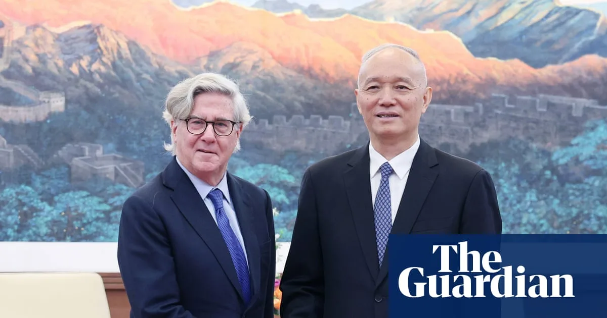 Telegraph Sale in Turmoil Over Lead Bidder's China Links