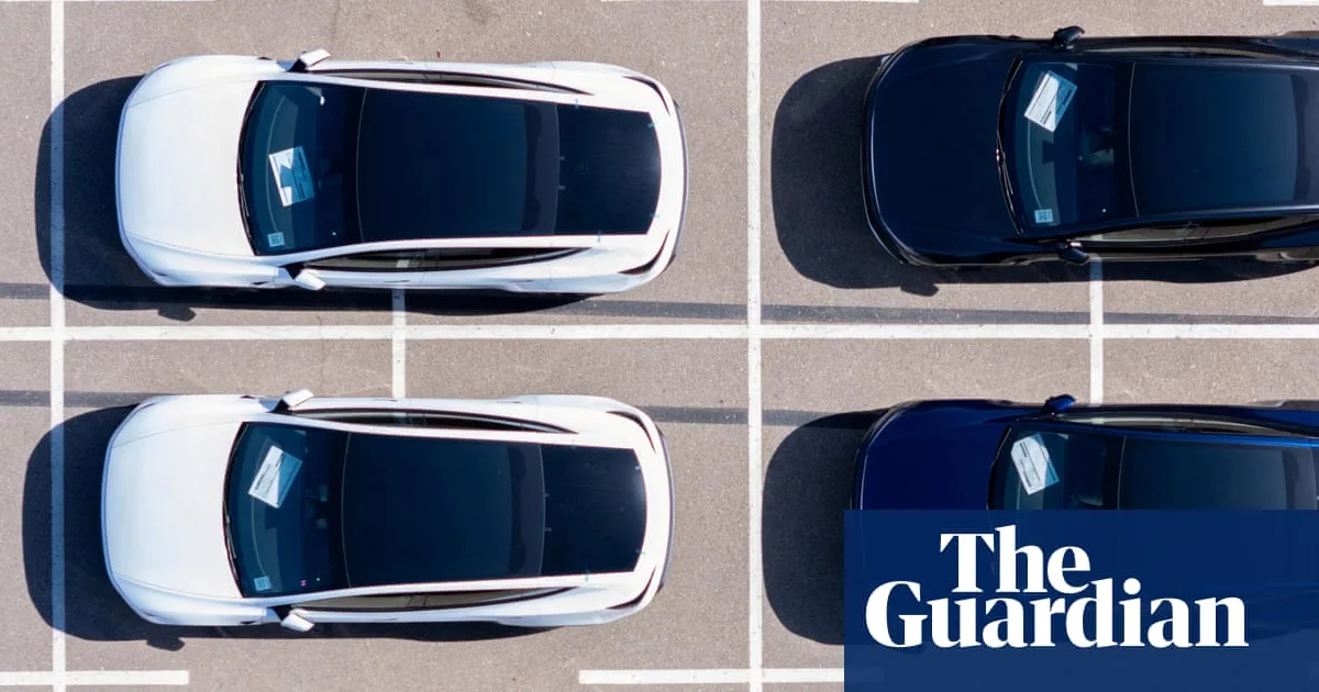 Tesla's EU Sales Continue to Decline as Chinese Rivals Surge