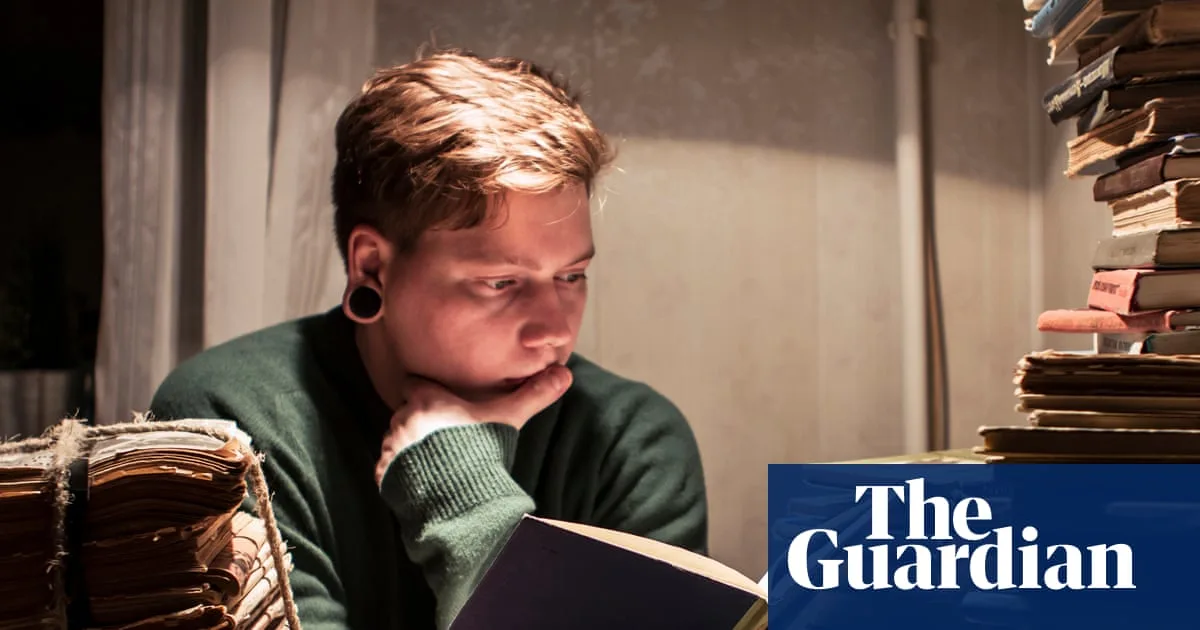 The Rise of the 'Disgustingly Educated' Trend: Genuine Self-Improvement or Social Media Showboating?