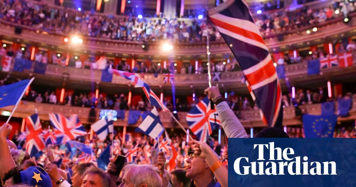 EU flag unites Proms audience amid far-right tensions