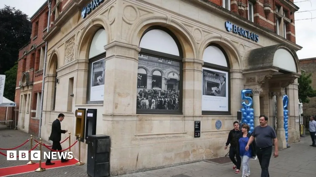 Three Major Banks Shutting Dozens Of Branches Across UK