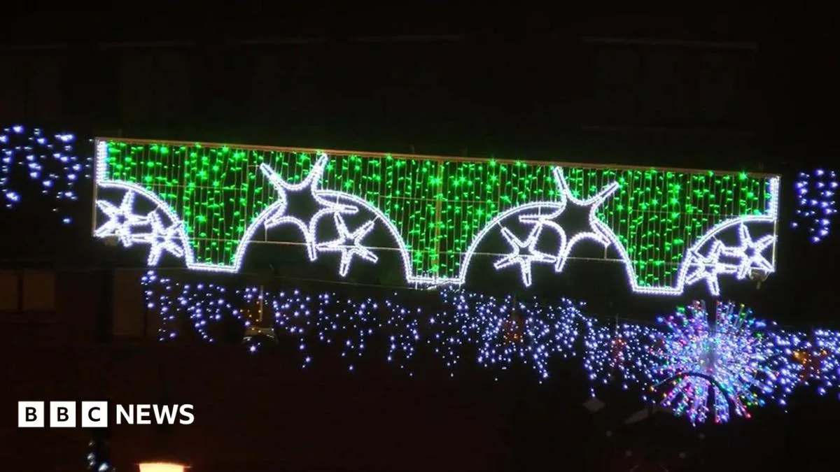 Tiverton's Underwear-Themed Christmas Lights Spark Debate