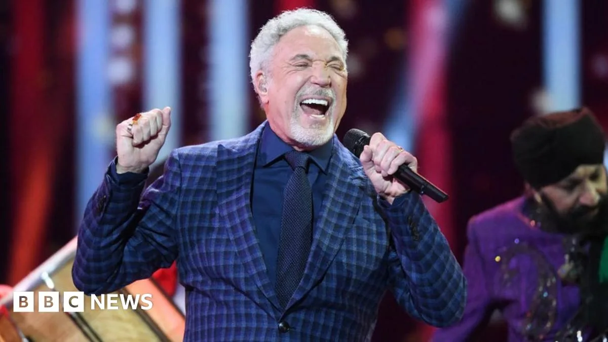 Sir Tom Jones Postpones Chester Show Due to Illness