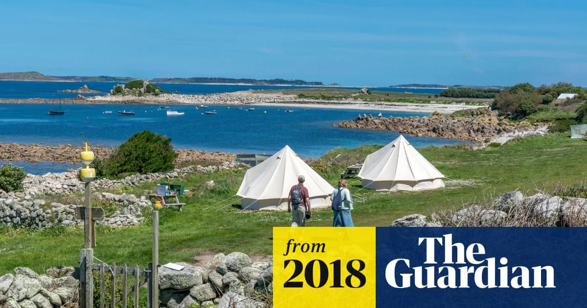 Top UK Coastal Campsites: From Yorkshire to Devon Revealed