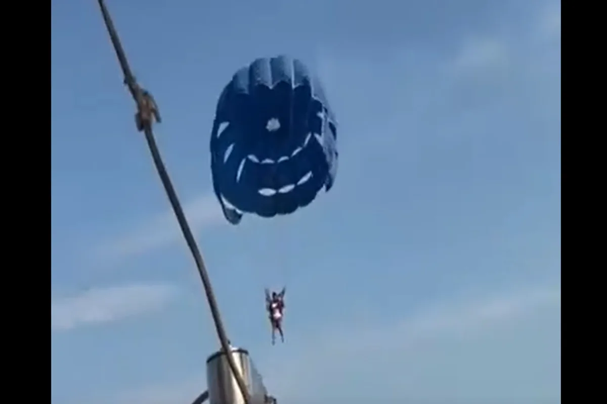 Tourist Plunges Into Sea After Parasailing Cable Snaps at Goa Beach