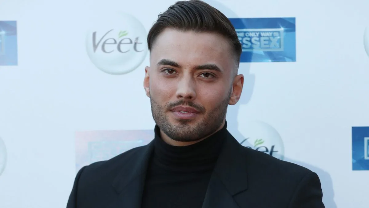 TOWIE Star Jordan Wright Heard Threatening 'Shoot-Out' in CCTV Before Death in Thailand