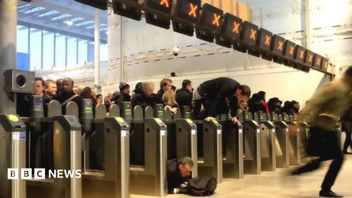 Overcrowding at London Bridge Station Sparks 'Life Threatening Chaos'