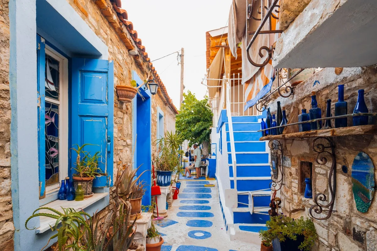 Travel Experts Reveal Top Summer 2026 Destinations