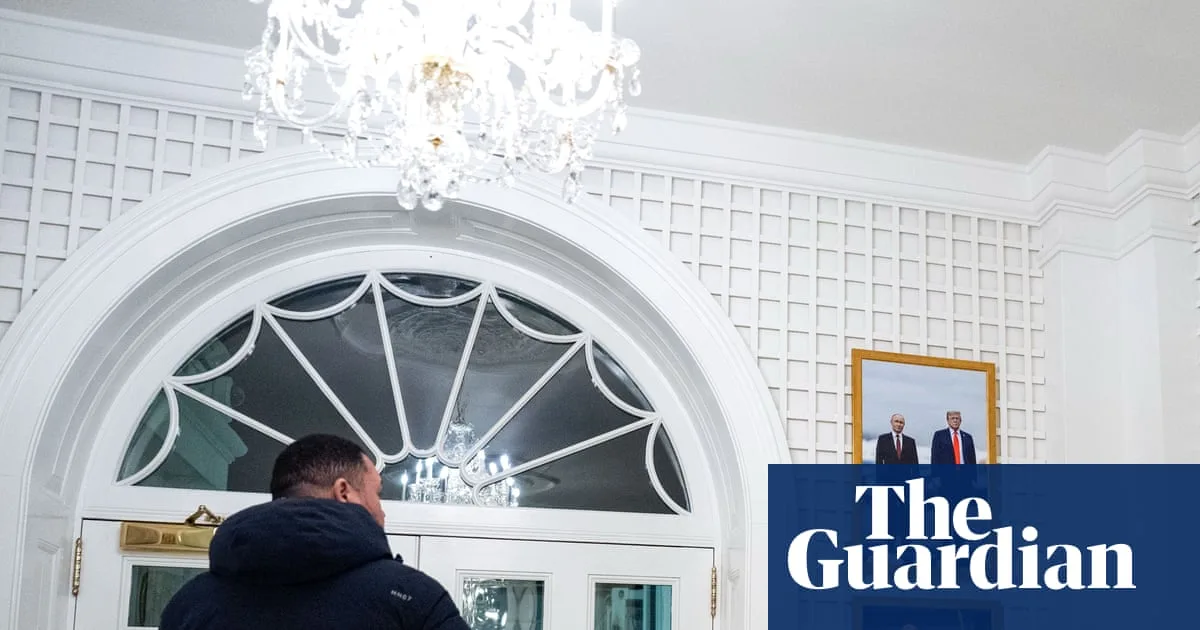 Trump Hangs Putin Photo in White House Above Family Picture