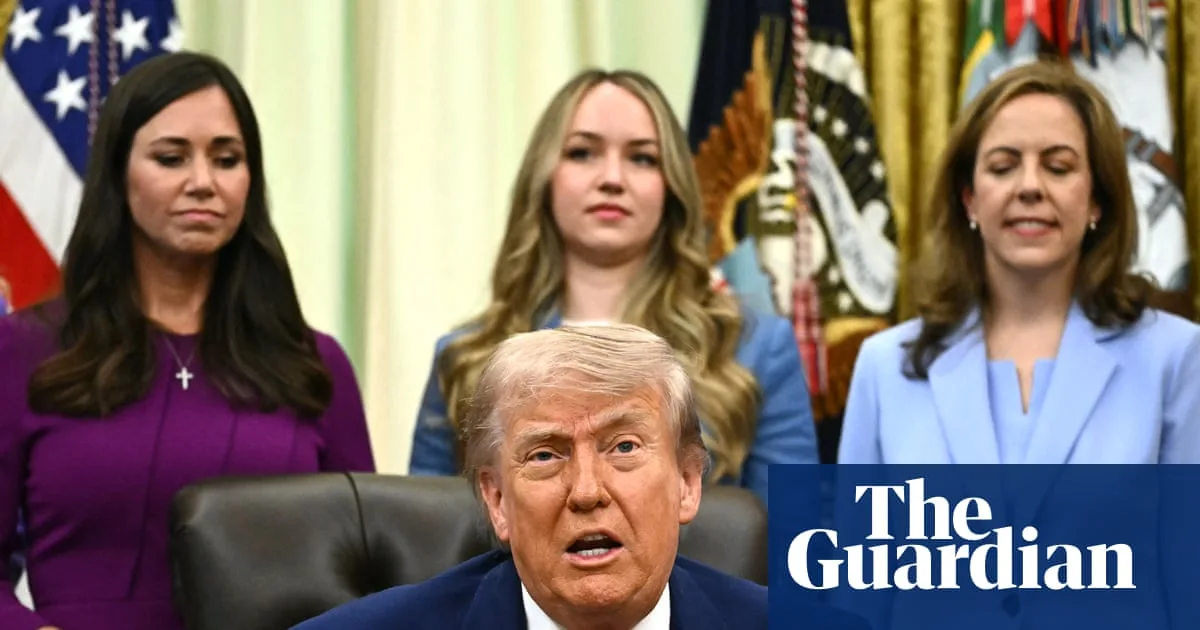 Trump Says Iran Ceasefire on 'Life Support' After Rejecting Peace Proposals