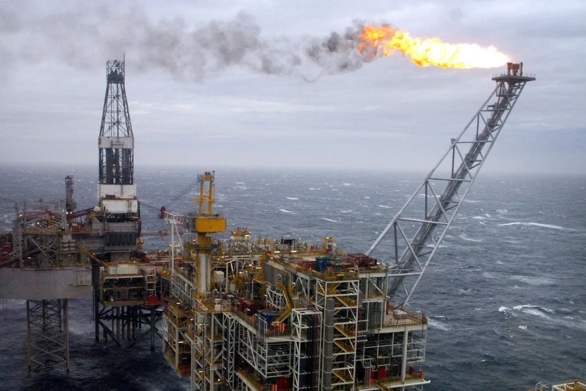 Trump Urges Starmer to Reverse North Sea Oil Ban to Cut Bills