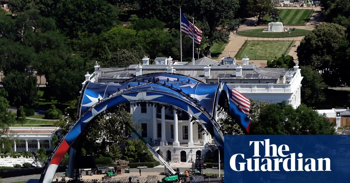 Trump Suggests UFC Arena at White House Could Become Permanent Fixture
