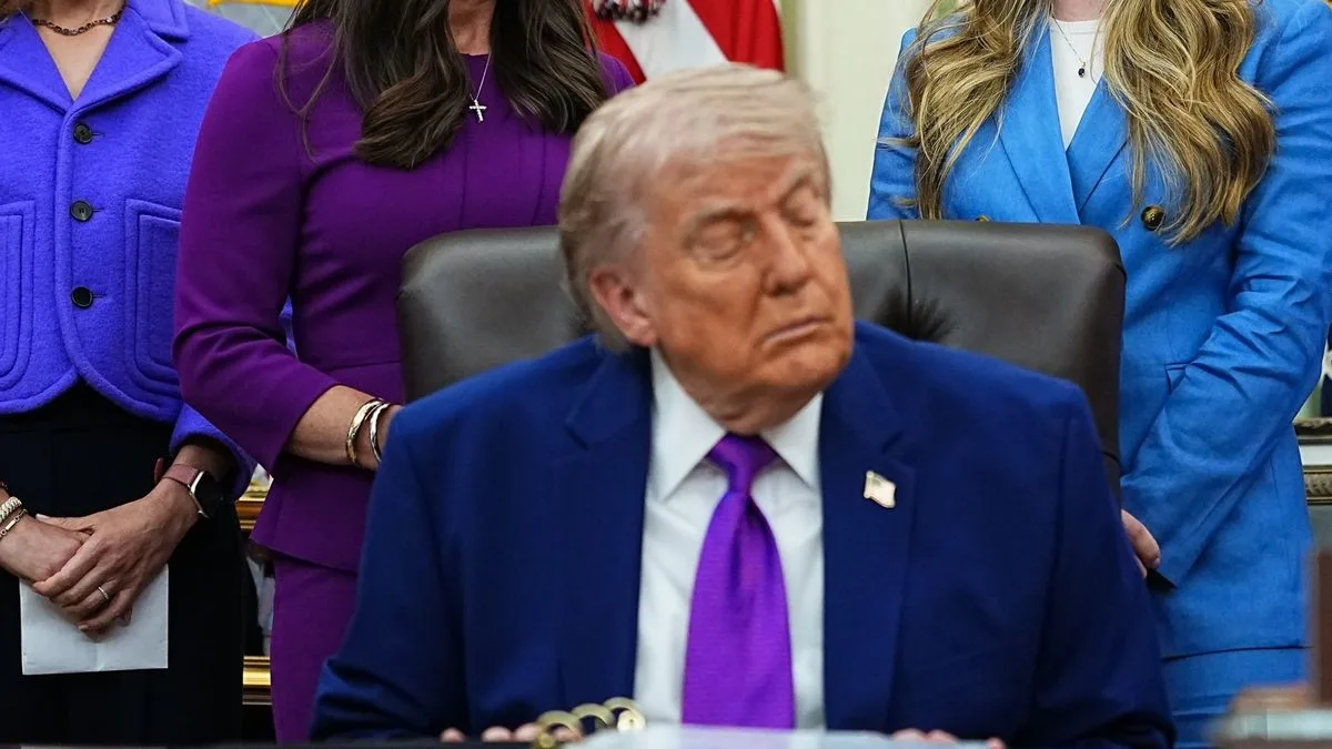 Trump's 24 Hours of Rants, AI Slop, and Venezuela Plans