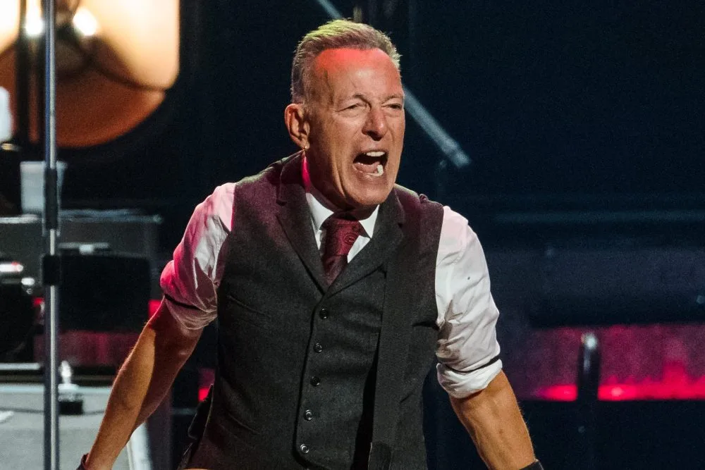 Bruce Springsteen Labels Trump Administration 'Corrupt, Incompetent and Treasonous'